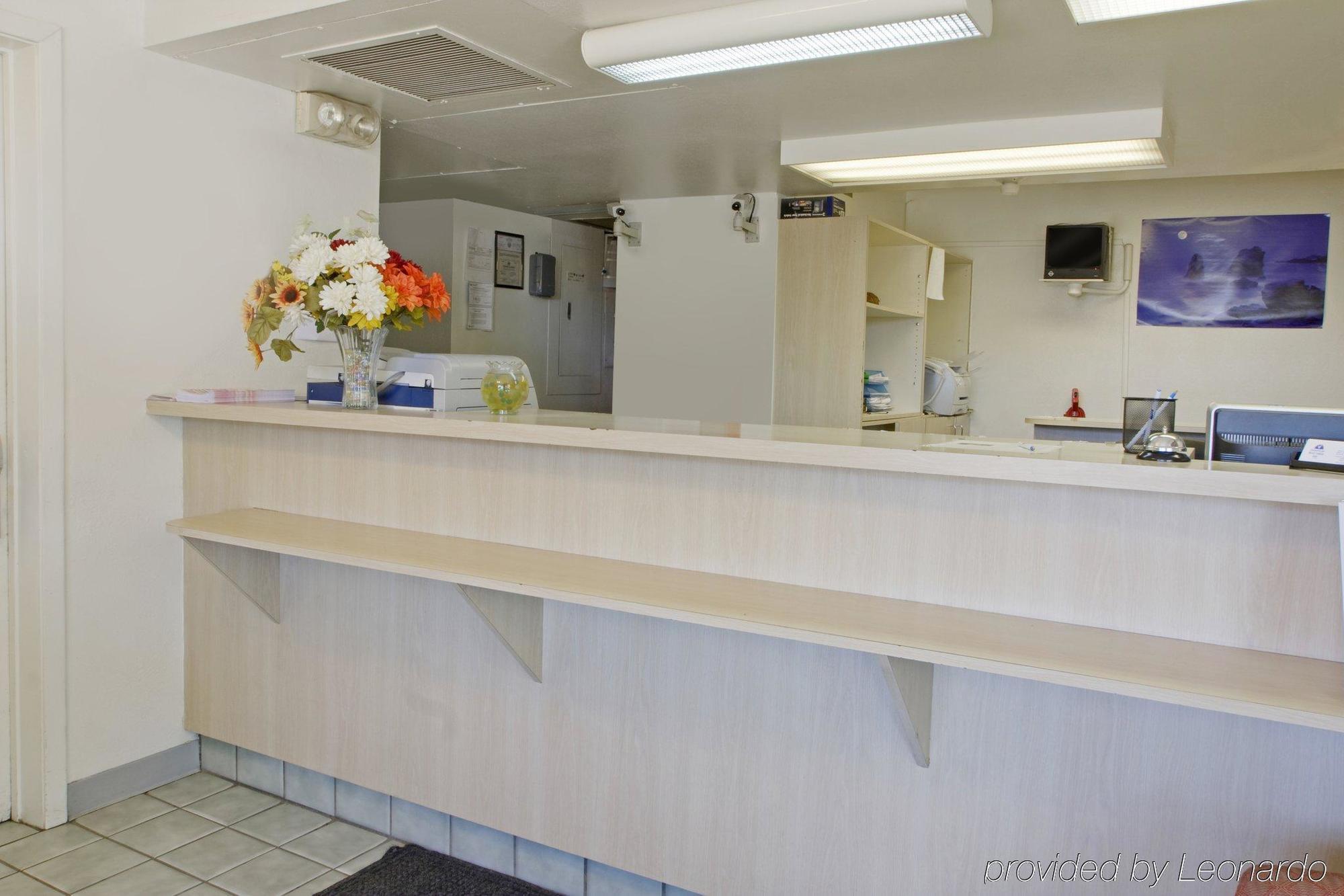 שרונוויל Travel Inn מראה פנימי תמונה