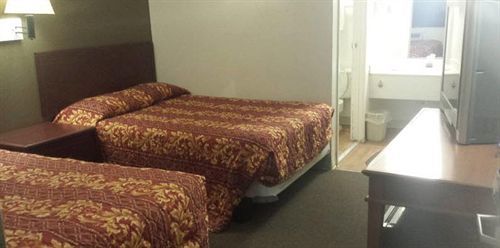 שרונוויל Travel Inn מראה חיצוני תמונה